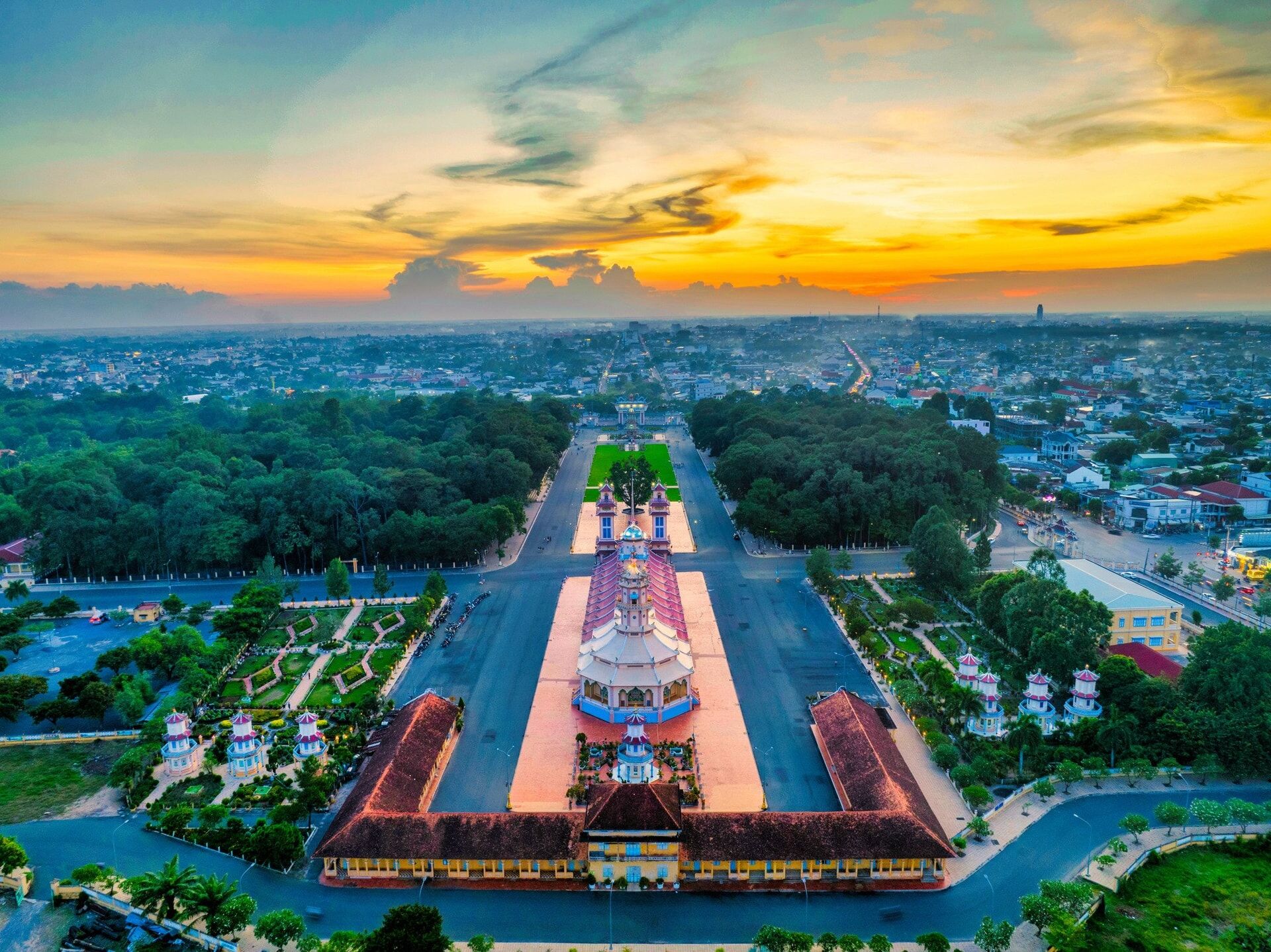 Explore Cao Dai Holy See’s safe cultural landscapes with confidence